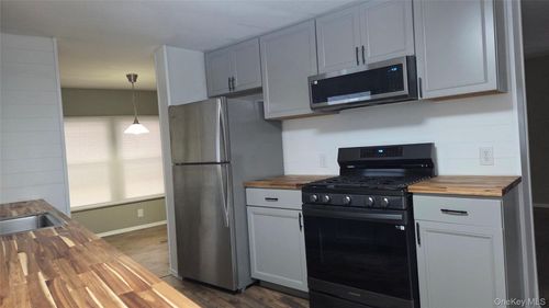 unit-183-183-525 Riverleigh Ave, Riverhead, NY, 11901-3618 | Card Image