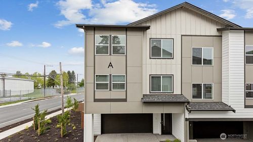 a4-15201 35th Ave W, Lynnwood, WA, 98087-2306 | Card Image