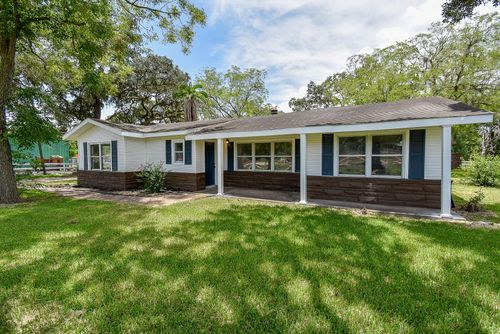 36-1410 S Columbia Dr, West Columbia, TX, 77486-3604 | Card Image