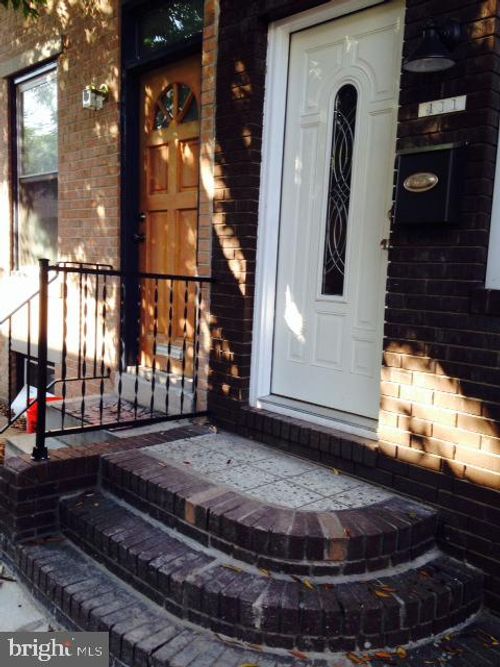 411 Greenwich St, PHILADELPHIA, PA, 19147-6522 | Card Image