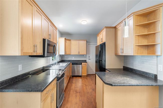 6195 Kenning Pl, House other with 3 bedrooms, 3 bathrooms and 4 parking in Nanaimo BC | Image 17