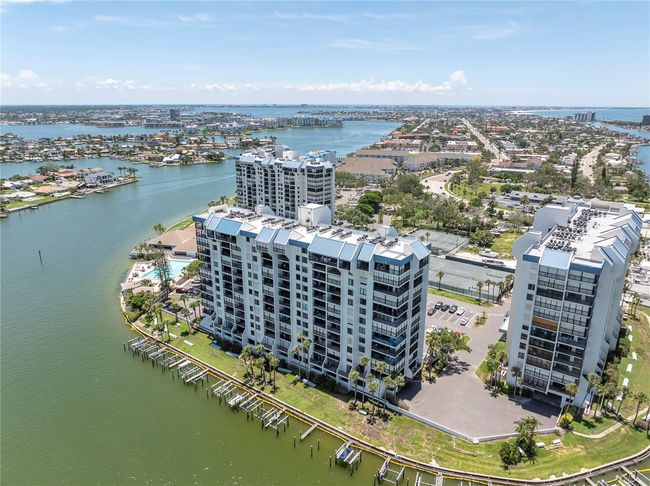 APT-1103 - 9495 Blind Pass Rd, Condo with 2 bedrooms, 2 bathrooms and null parking in ST PETE BEACH FL | Image 24