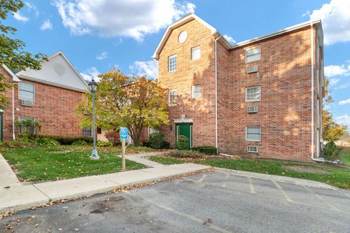 3c-551 Leah Ln, Woodstock, IL, 60098-7194 | Card Image