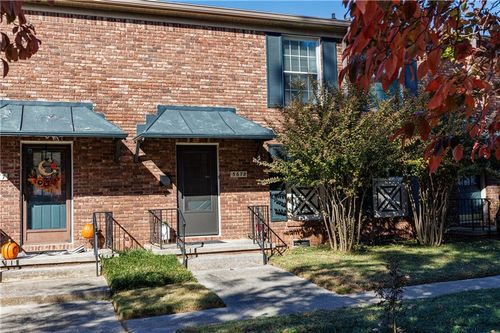 5678 Kingsport Dr, Sandy Springs, GA, 30342-4631 | Card Image