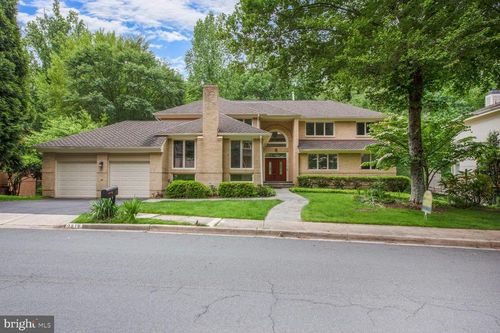 7816 Laurel Leaf Dr, POTOMAC, MD, 20854-1768 | Card Image