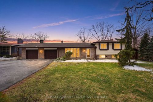 1 Thorncrest Blvd, Dundas, ON, L9H7L1 | Card Image