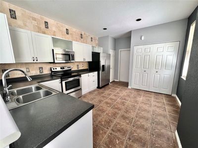 2167 Hacienda Ter, Townhouse with 4 bedrooms, 2 bathrooms and null parking in Weston FL | Image 2