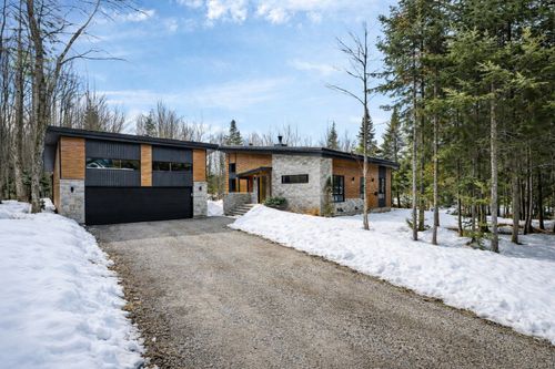 83 Rue De Villebois, Eastman, QC, J0E1P0 | Card Image