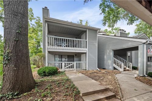 8824 W 106th Ter, Overland Park, KS, 66212-5563 | Card Image