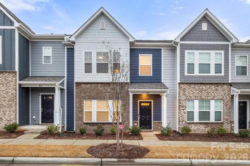 1115 Foundry Dr, Gastonia, NC, 28054-4642 | Card Image