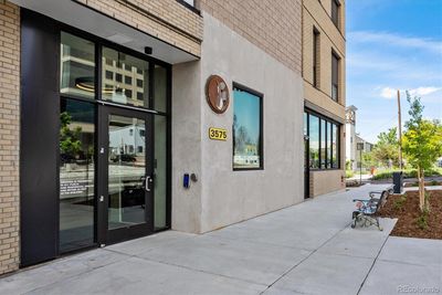 204 - 3575 Chestnut Place, Condo with 2 bedrooms, 1 bathrooms and null parking in Denver CO | Image 1