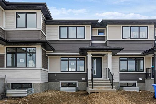 902 Wolf Willow Boulevard Se, Calgary, AB, T2X5R7 | Card Image