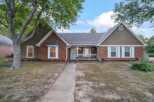 406 Ashley Dr, Collierville, TN, 38017-2324 | Card Image