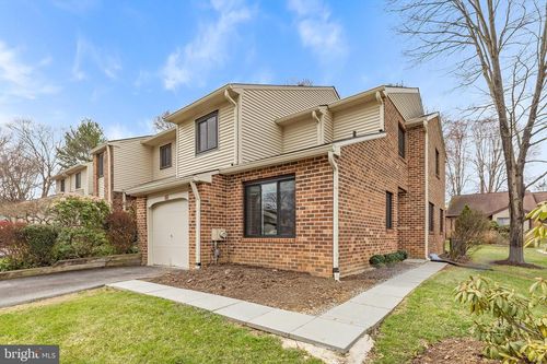 306 Hanover Ct, CHESTERBROOK, PA, 19087-5718 | Card Image