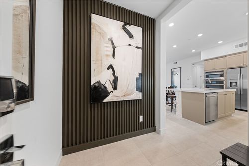 187 Biome, Irvine, CA, 92618-1465 | Card Image