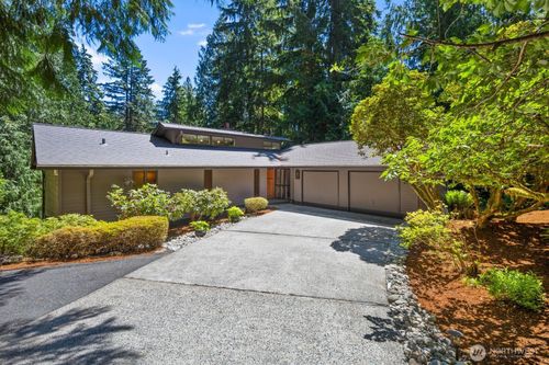 15826 266th Avenue Se, Issaquah, WA, 98027 | Card Image