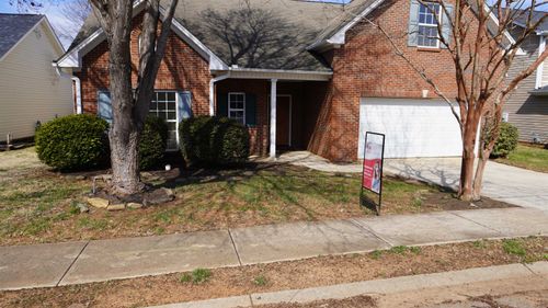 437 Melbourne Ln, Spartanburg, SC, 29301-3245 | Card Image