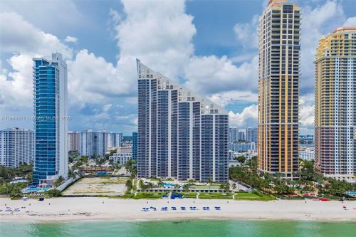 ph-7-17555 Collins Ave, Sunny Isles Beach, FL, 33160-2891 | Card Image