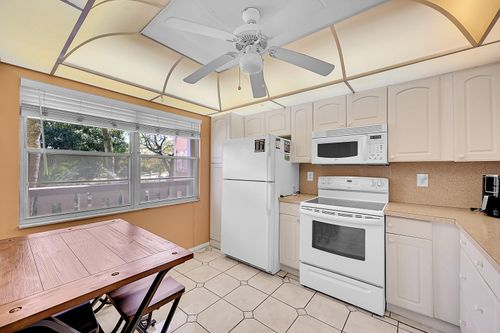 apt-c2-2403 Antigua Cir, Coconut Creek, FL, 33066-1047 | Card Image