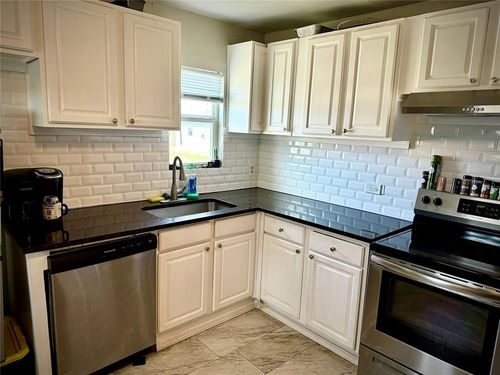 915 E Hill St, Oklahoma City, OK, 73105-7603 | Card Image