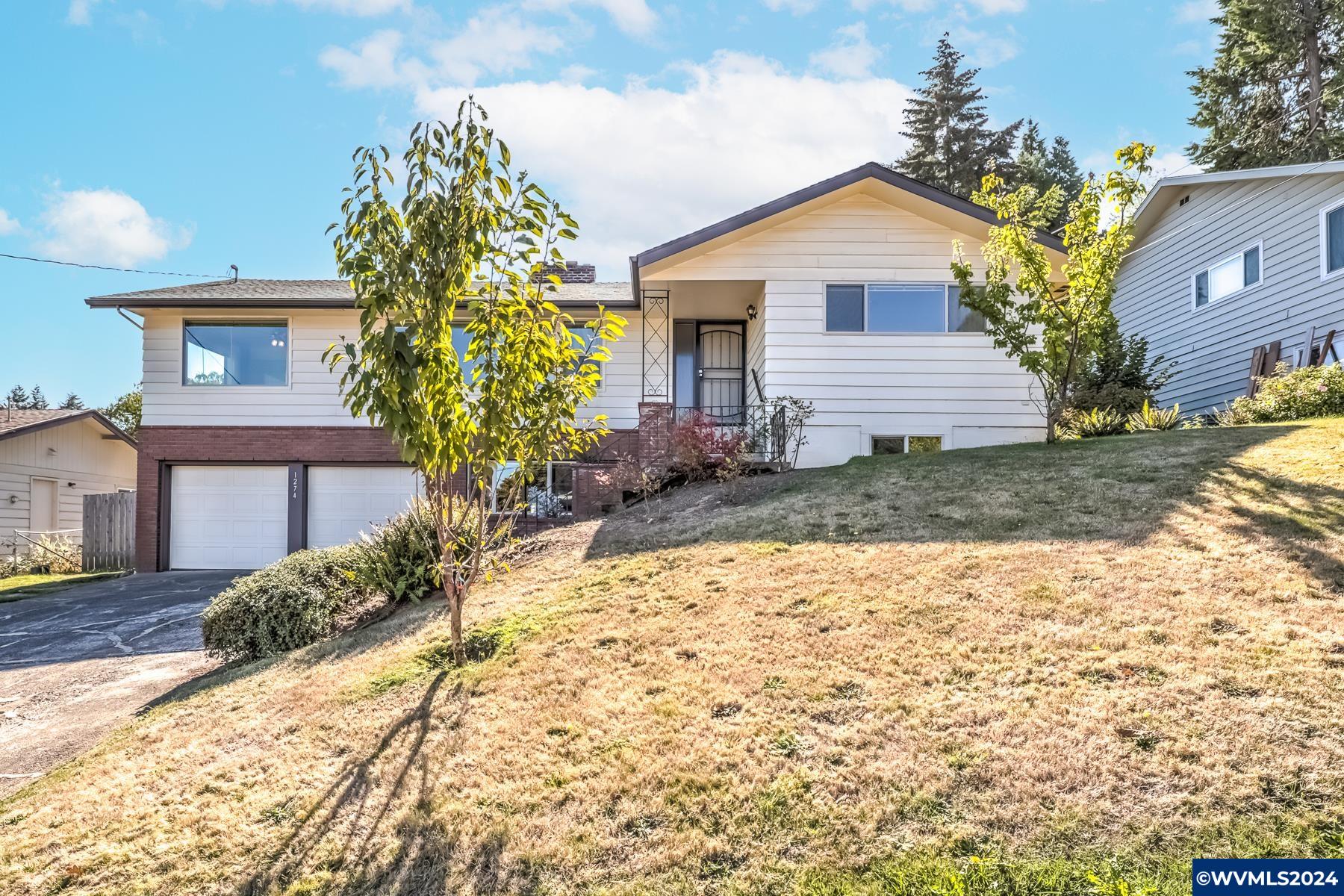 Hillendale Dr, Salem, OR 97302