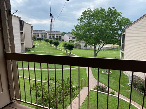 204E Lakeview Ter, Montgomery, TX, 77356-5820 | Card Image