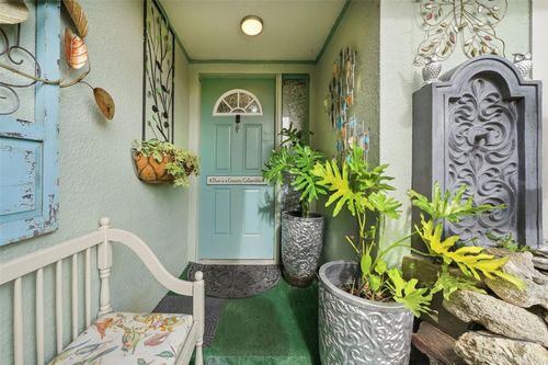 517 Linda Ln, MELBOURNE, FL, 32935-3327 | Card Image