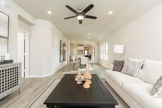 204 Orchard Laurel Dr, House other with 3 bedrooms, 2 bathrooms and 2 parking in Alvin TX | Image 4