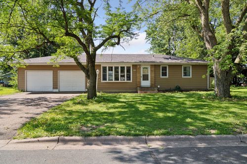312 Sand St, Shakopee, MN, 55379-2453 | Card Image