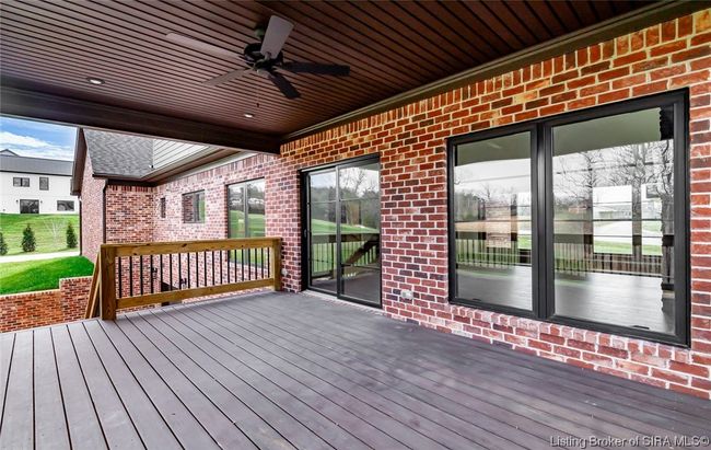 5560 Old Vincennes Rd, Home with 4 bedrooms, 4 bathrooms and null parking in Floyds Knobs IN | Image 22