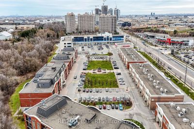 206 - 9451 Jane St, Condo with 2 bedrooms, 2 bathrooms and 1 parking in Vaughan ON | Image 3