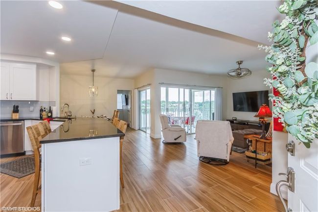 E-201 - 2671 Citrus Lake Dr, Condo with 3 bedrooms, 2 bathrooms and 1 parking in NAPLES FL | Image 12