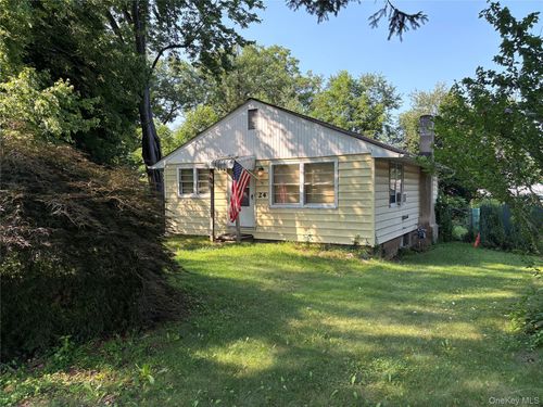 24 Maple Street, Warwick (Town), NY, 10925 | Card Image