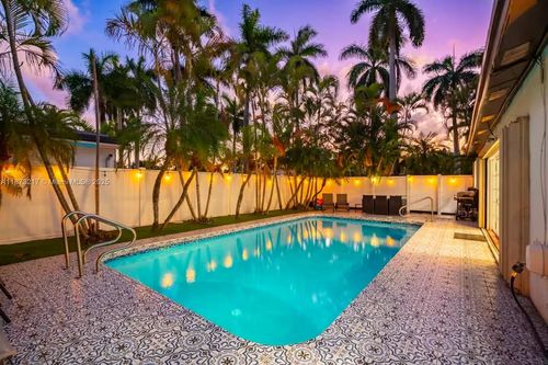 1244 Garfield St, Hollywood, FL, 33019-3124 | Card Image