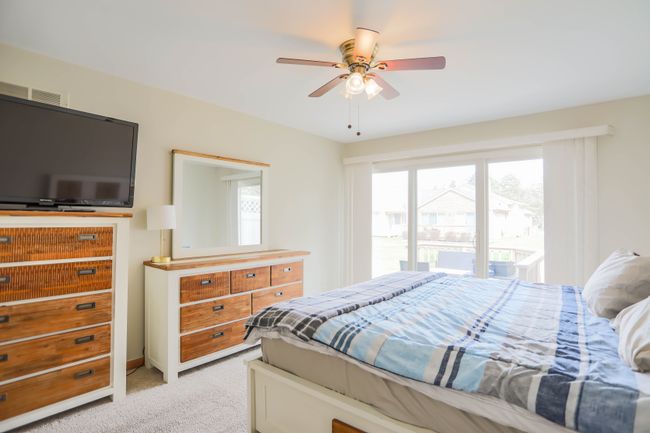 16539 Sarjay Dr, Condo with 2 bedrooms, 2 bathrooms and null parking in Clinton Twp MI | Image 35