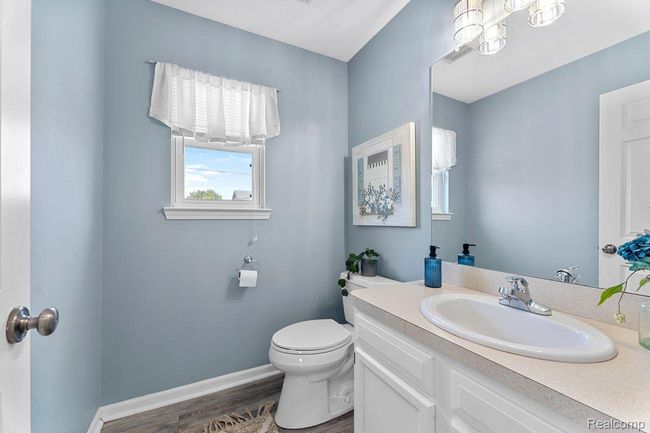 Half bath | Image 8