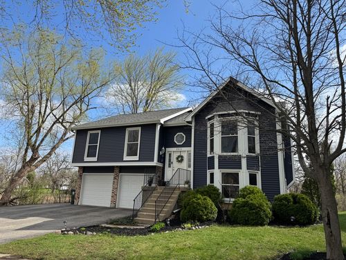 2011 Oak Tree Trl, Lake Villa, IL, 60046-7558 | Card Image