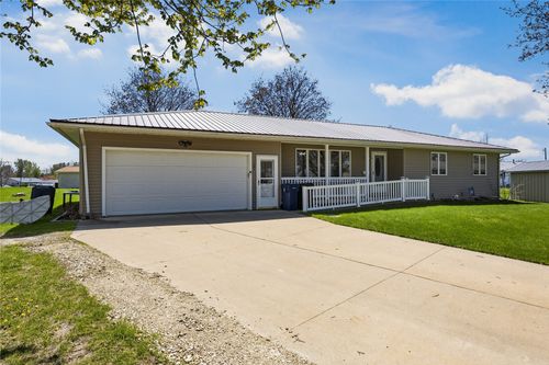 103 Bel Aire Ct, Tipton, IA, 52772-1301 | Card Image