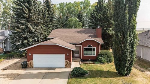 8 Petticoat Lane, Lacombe, AB, T4L1T6 | Card Image