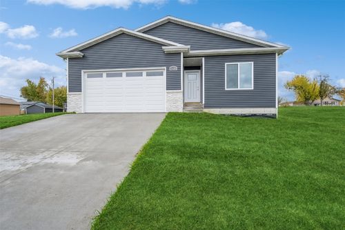 1120 Quarry Ave Sw, Cedar Rapids, IA, 52404-3728 | Card Image