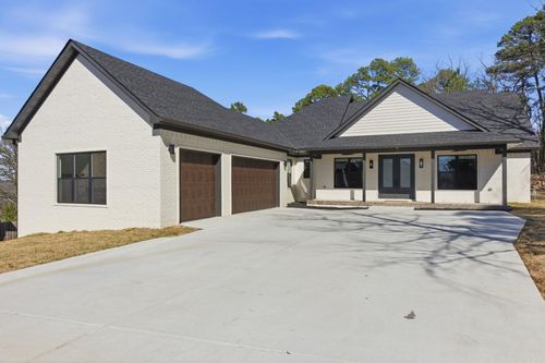 154 Majestic Cir, Maumelle, AR, 72113-6276 | Card Image
