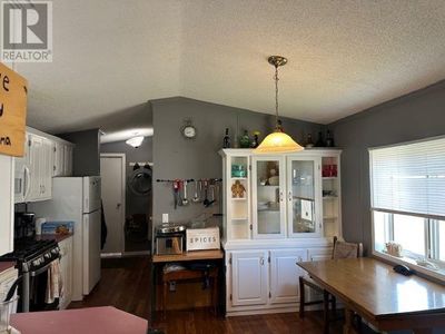 595 Blackburn Rd N, House other with 3 bedrooms, 2 bathrooms and null parking in Prince George BC | Image 3