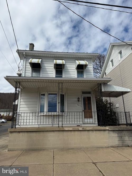 701 E Grand Avenue, TOWER CITY, PA, 17980 | Card Image