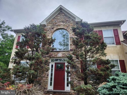13 Leapson Ln, Doylestown, PA, 18901-2651 | Card Image