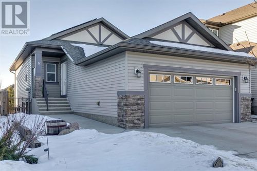 8 Drake Landing St, Okotoks, AB, T1S0P7 | Card Image