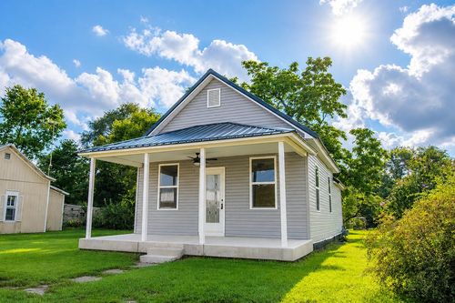 21 N Shield St, Knox, IN, 46534 | Card Image