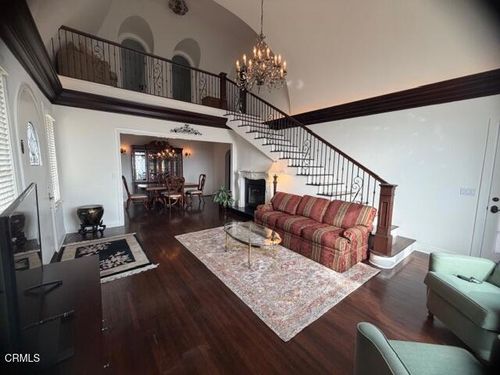 419 Brakey Rd, Ventura, CA, 93001-2601 | Card Image