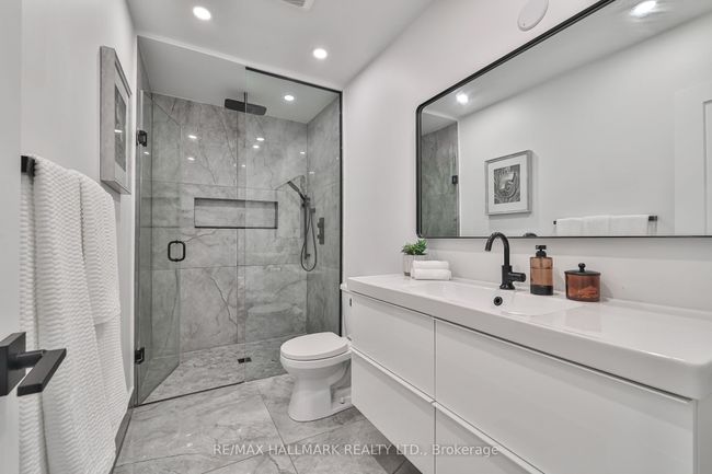183 Willowridge Rd, House attached with 4 bedrooms, 2 bathrooms and 2 parking in Etobicoke ON | Image 26