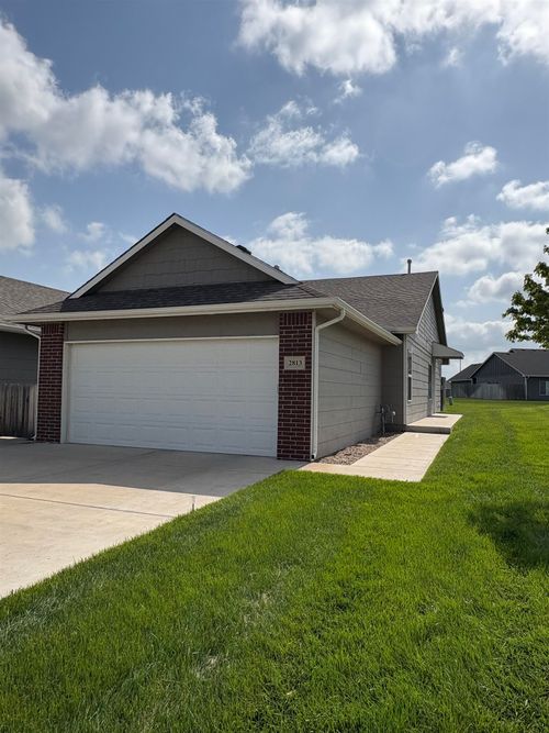 2513-2515-2513 W 55th St N, Wichita, KS, 67204-5450 | Card Image