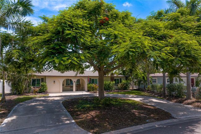 843 37 Th Ave Ne, House other with 3 bedrooms, 2 bathrooms and null parking in ST PETERSBURG FL | Image 16
